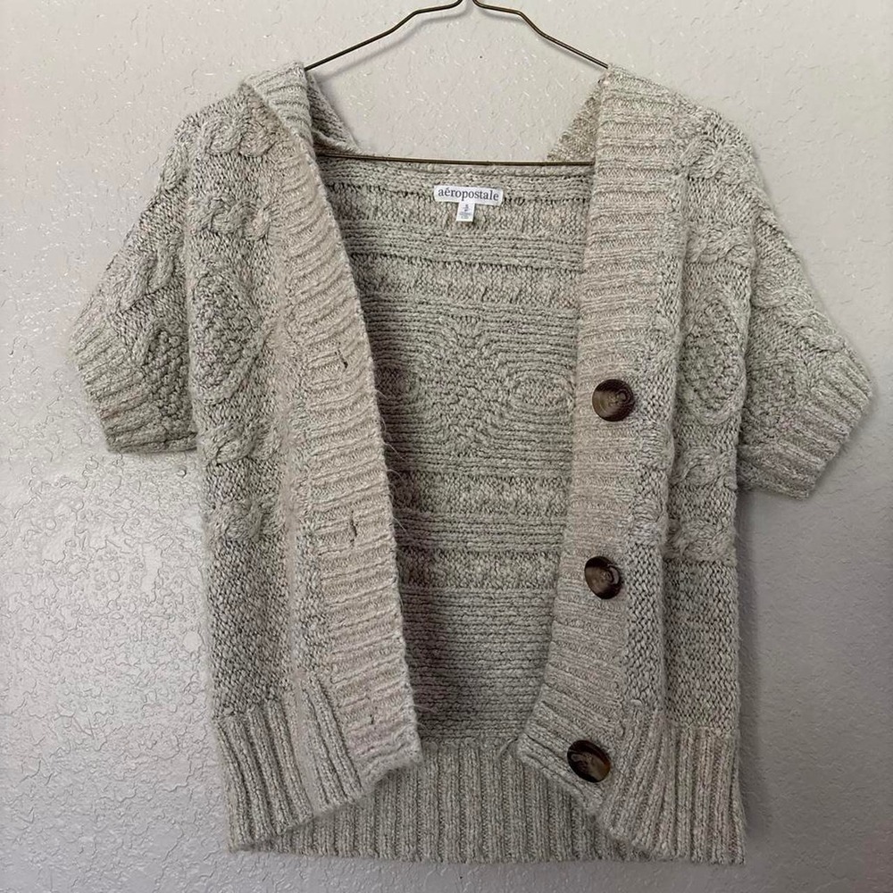 Aeropostale chunky short sleeve hooded cardigan with large button detail